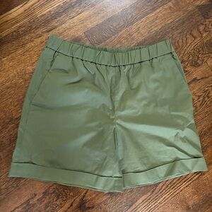 cos green pull on shorts 8